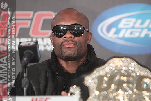 Anderson-Silva-UFC-126-Prefight_4686