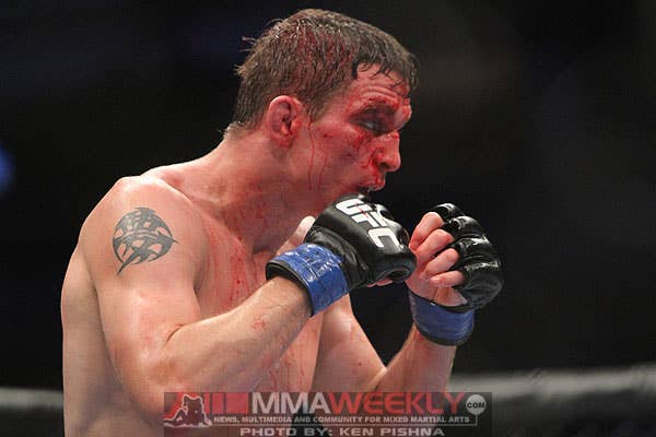 Darren Elkins and Hatsu Hioki Set to Fight at UFC on Fox Sports 1 #2