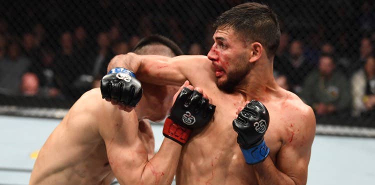 Yair Rodriguez lands one of the most insane knockouts in UFC history ...