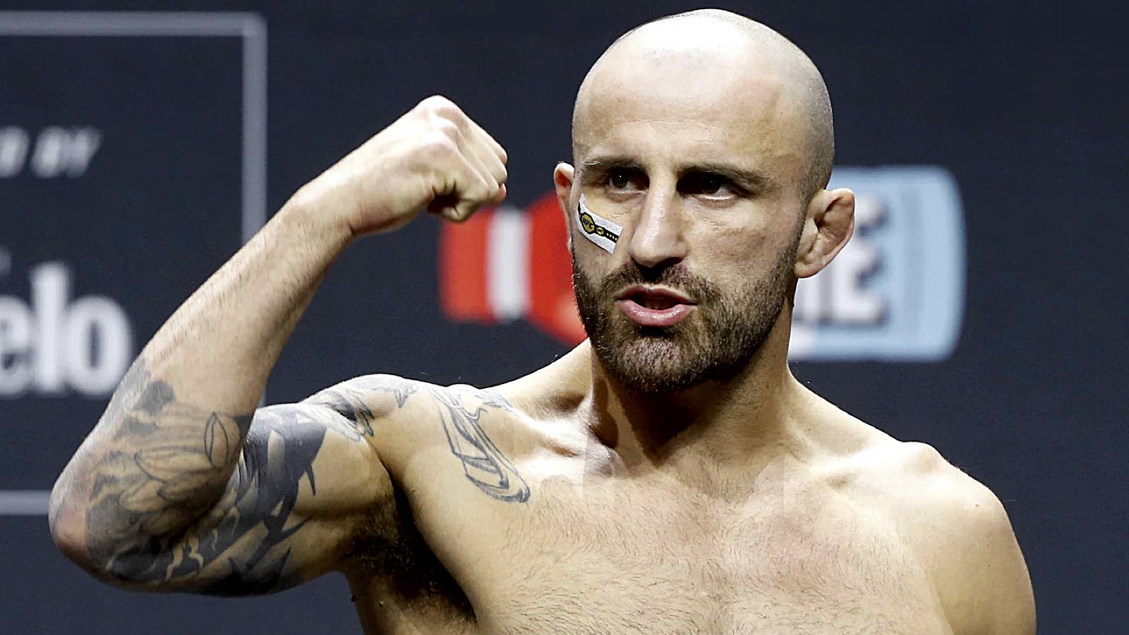 Alexander Volkanovski stops Movsar Evloev in UFC 333 main event - MMA ...