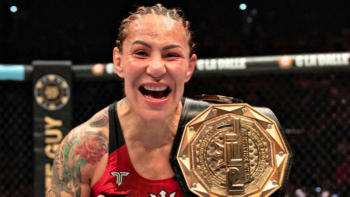 Cris Cyborg Defeats Ketlen Vieira In Retirement Fight MMA Weekly cris-cyborg-defeats-ketlen-vieira-in-retirement-fight-mma-weekly