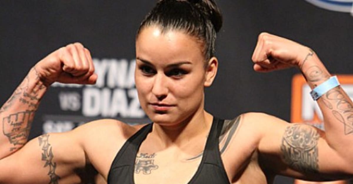 Raquel Pennington defeated Mayra Bueno Silva to win bantamweight title