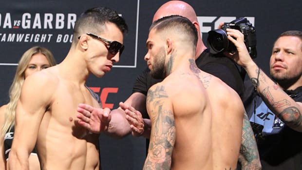 03-Thomas-Almeida-Cody-Garbrandt-UFC-Fight-Night-88-weigh-750x370