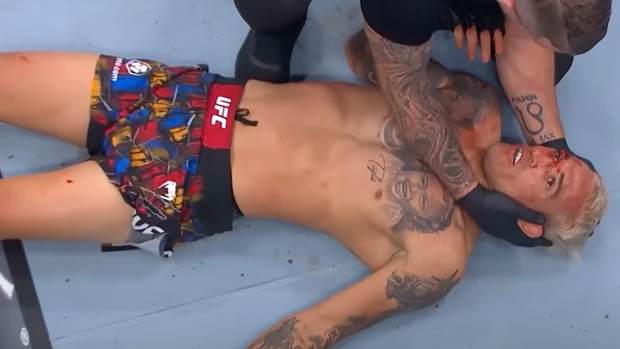 charles-oliveira-outUFC317-1600