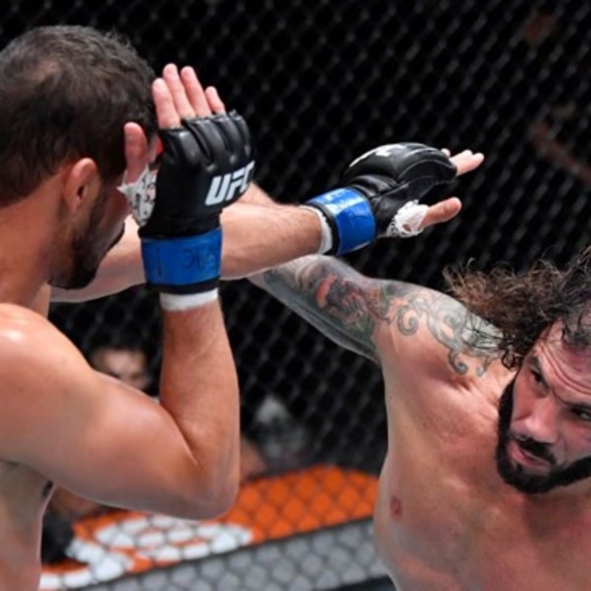 Destiny McCubbin and Cheyanne Vlismas with a friend : r/mmababes