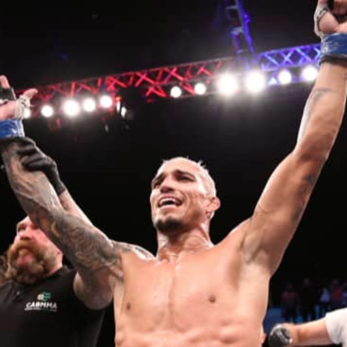 UFC on ESPN+ 28 results Charles Oliveira streaks toward Khabib with finish of Kevin Lee