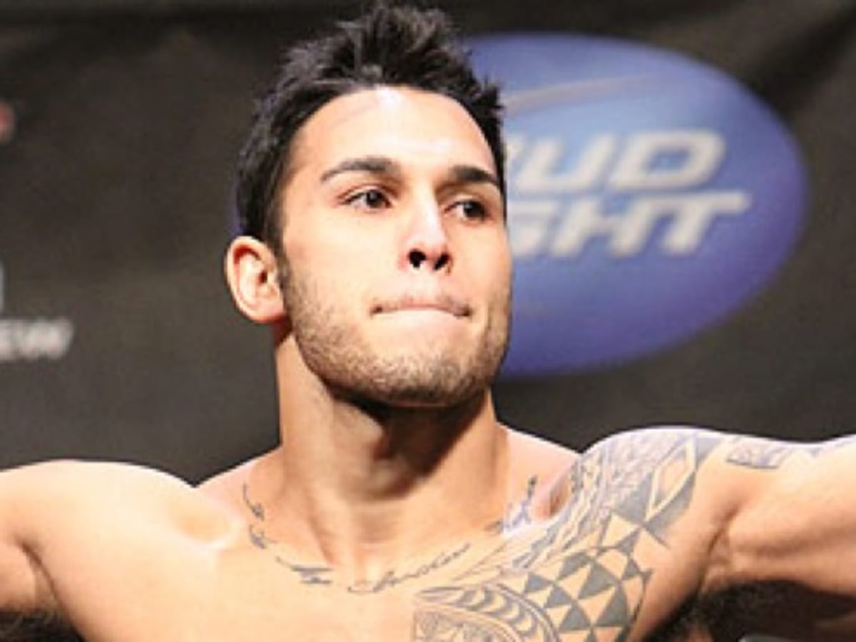 Injury Forces Brad Tavares Out of TUF 27 Finale Main Event 