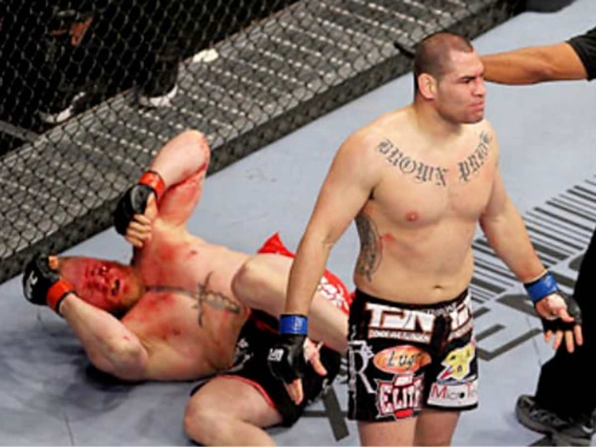 cain-velasquez-stops-brock-lesnar-at-ufc-121.jpg