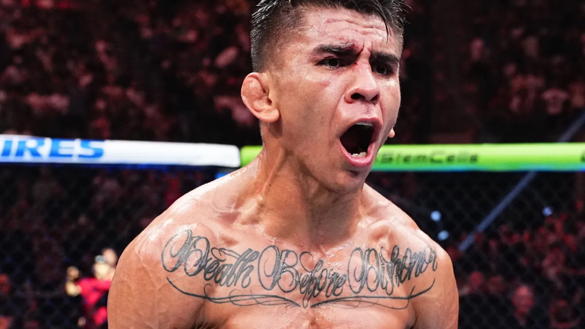 Mario Bautista ruins Patch Mix octagon debut at UFC 316
