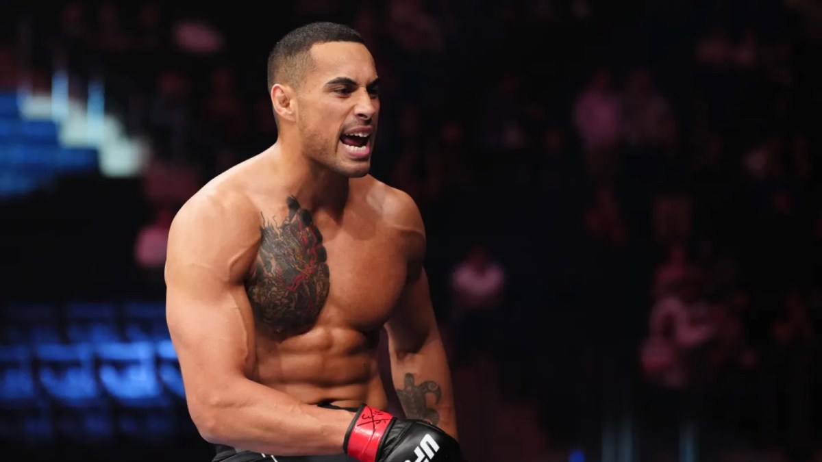Carlos Ulberg makes quick work of Dominick Reyes at UFC Perth