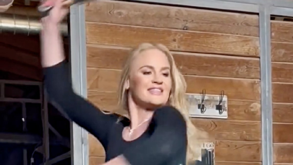Valentina Shevchenko shows off ‘victory dance’ moves in social media video