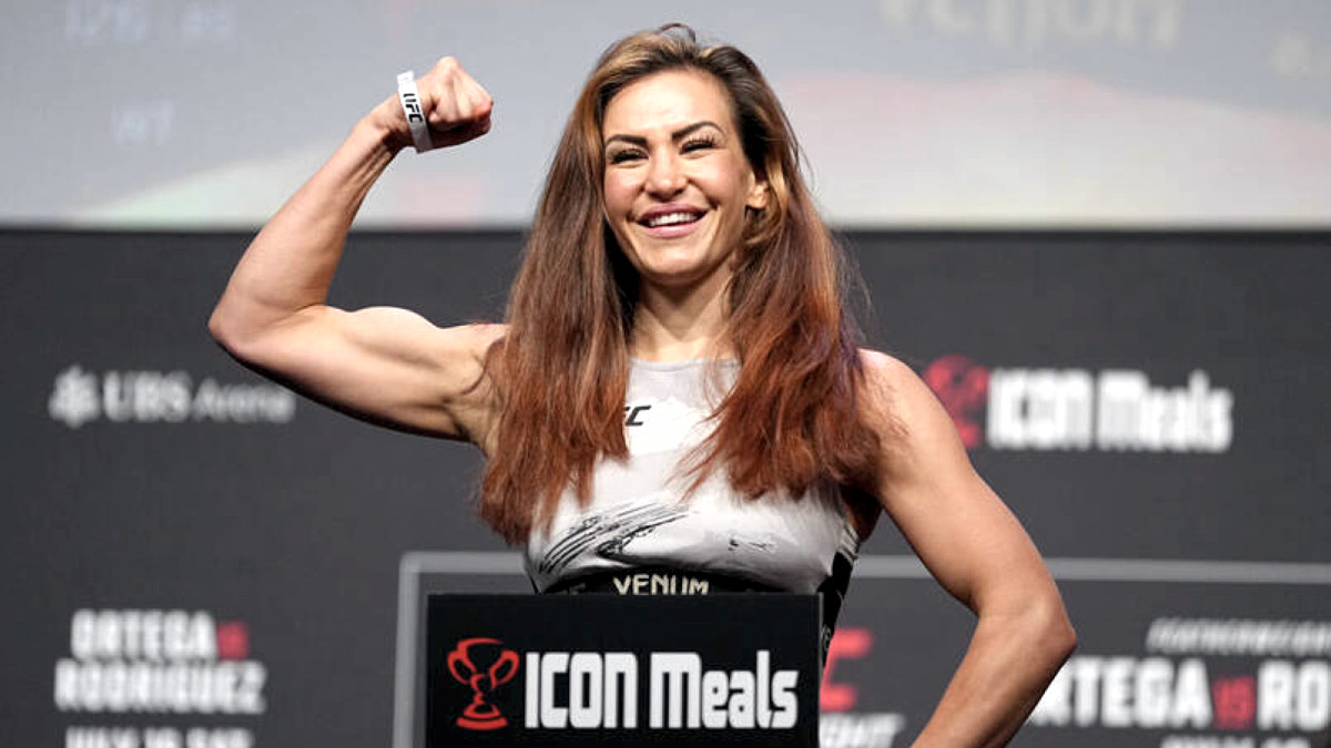 Miesha Tate returns against Yana Santos in Des Moines, Iowa thumbnail