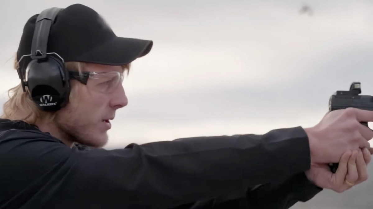 UFC 324 Embedded – Episode 3: Go -karts, gun ranges, hair cuts, and arriving in style