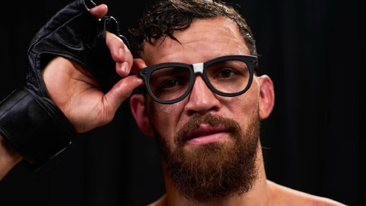 Mauricio Ruffy stops Rafael Fiziev at UFC 325