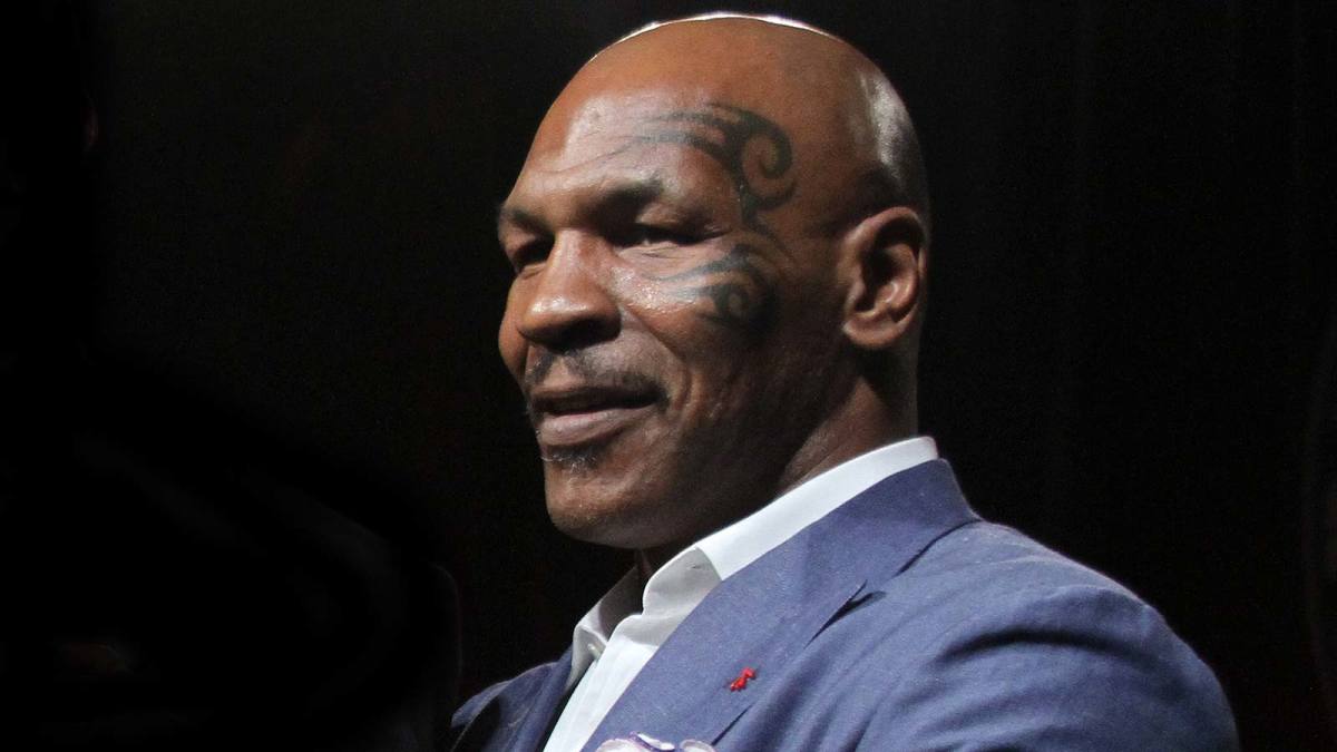 UFC title challenger rumored to replace Mike Tyson for Jake Paul fight