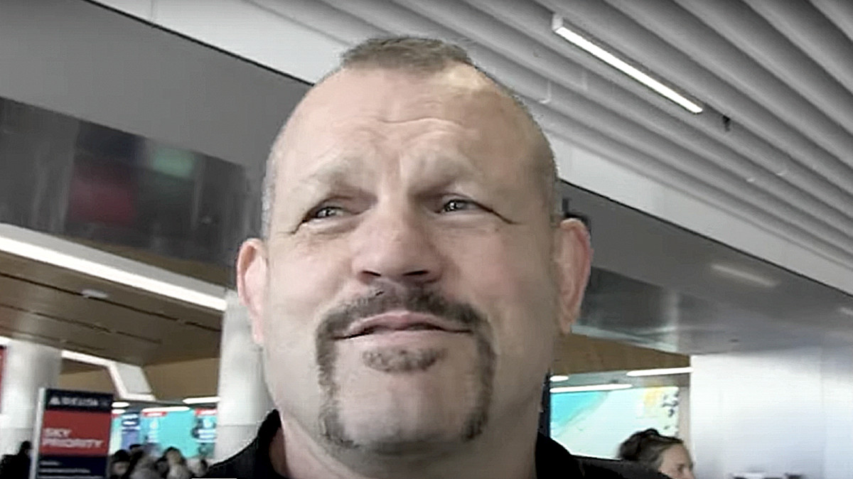 Chuck Liddell on Jake Paul vs. Mike Tyson: ‘When Tyson hits him, it’s over’