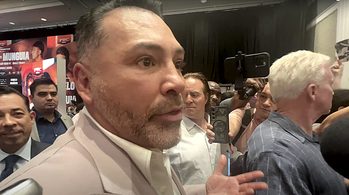 Oscar De La Hoya on Canelo Alvarez altercation: ‘I was ready, clinched fists and all’