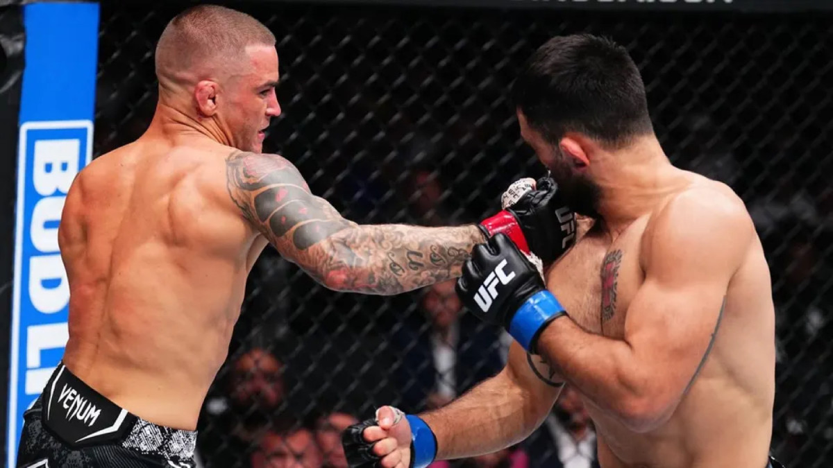 Watch the knockout win that earned Dustin Poirier a title shot