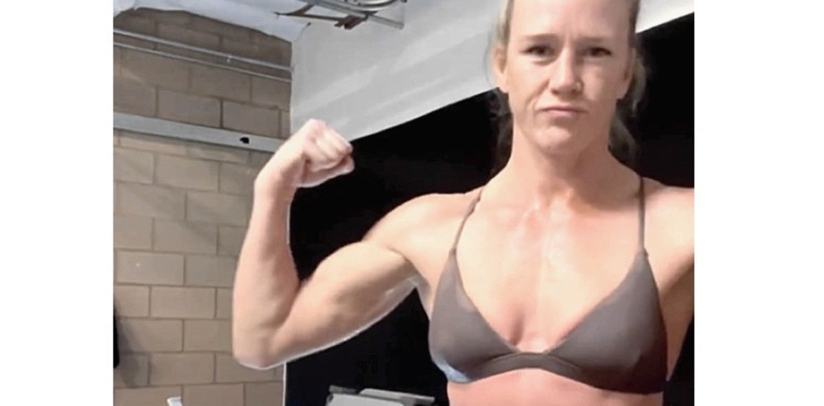 Holly Holm is absolutely shredded in ice bath bikini video - MMAWeekly UFC and MMA News
