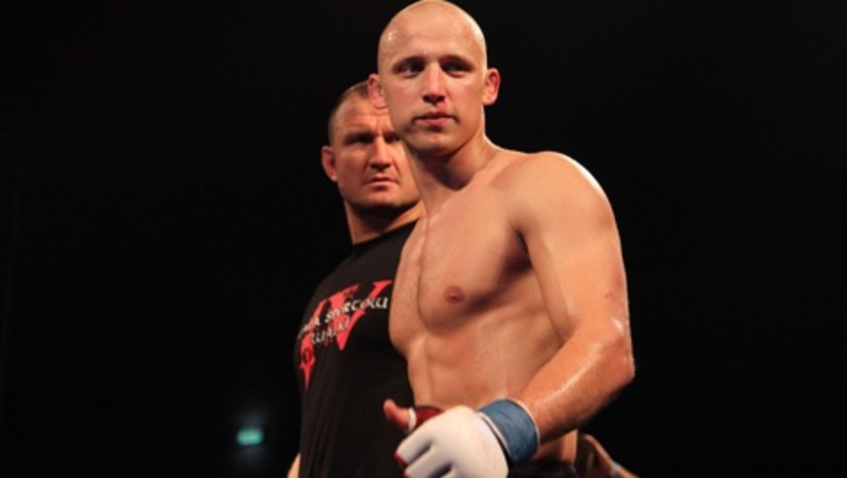 Undefeated Pawel Pawlak Debuts at UFC Fight Night 41 in Berlin Against ...