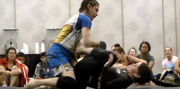 Roxanne Modafferi and Lauren Murphy Grapple at TUF 26 Tryouts ...