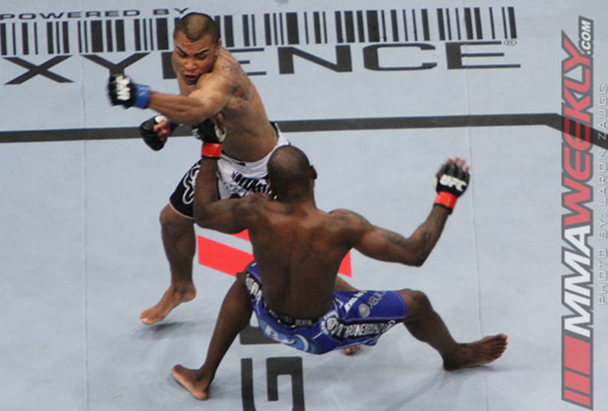 Estevan Payan vs. Robbie Peralta Added to UFC 168 Weidman vs. Silva