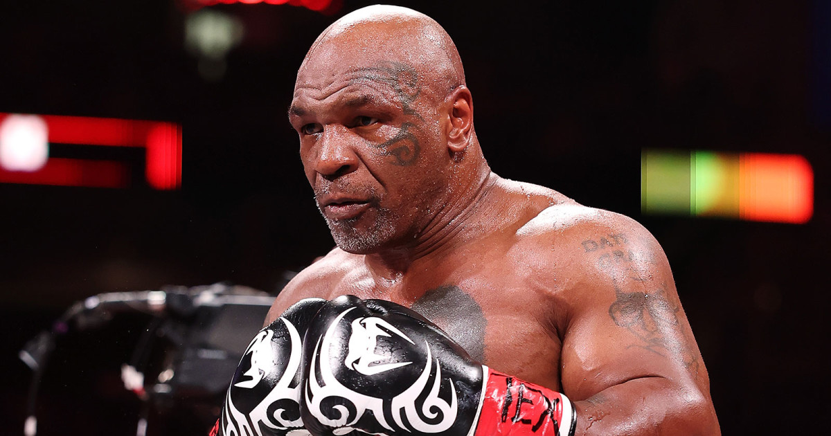 Mike Tyson accused of pulling punches against Jake Paul - MMA Weekly