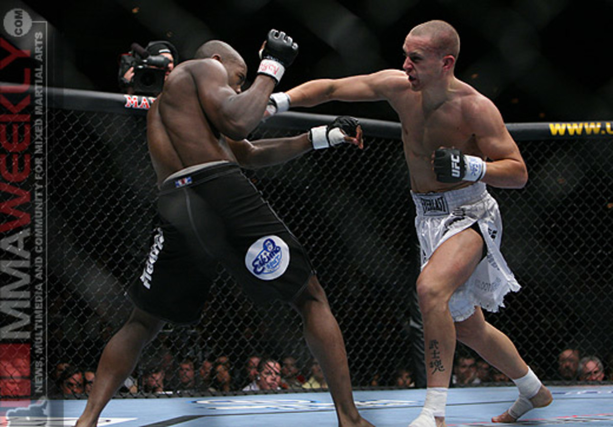 Yves Edwards and Mark Hominick at UFC 58