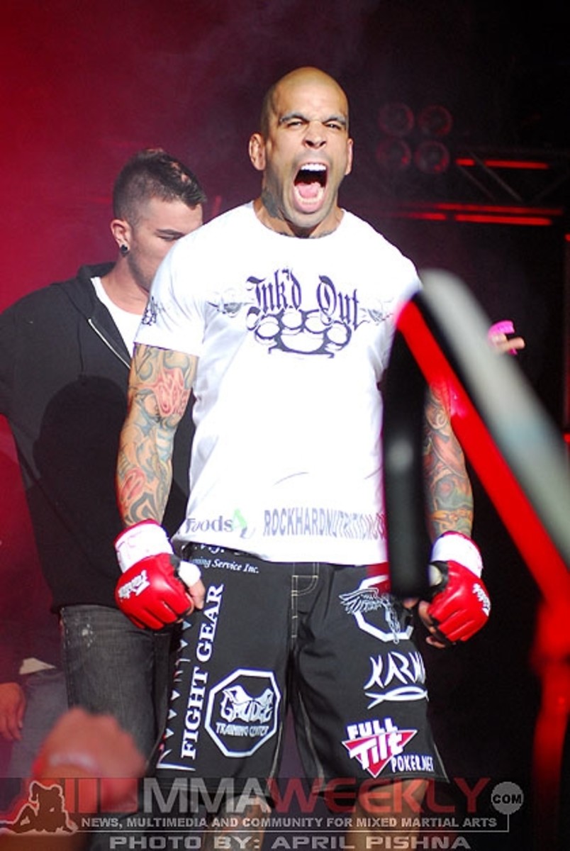Vinnie Lopez Flips the Switch, Rides Five Fight Streak into RFA 7