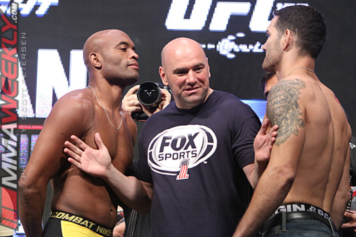 Anderson Silva and Chris Weidman UFC 162 staredown
